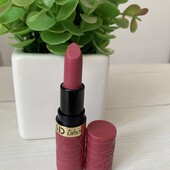 Матова помада тон 05 гарний дизайн приємний аромат