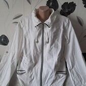 Чудова вітровка р52 гарний стан