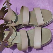 жіночі класні босоніжки розмір 39 