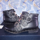 Кожаные ботинки.р.р.38.стелька 24.5 см.в отличном состоянии.