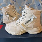 Ботинки.р.р.37.стелька 23 см.в хорошем состоянии.Оригинал!