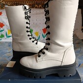 Сапожки.р.р.38.стелька 24 см.в хорошем состоянии.Оригинал!