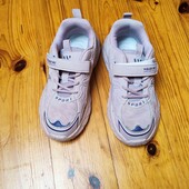 37р кросівки для дівчинки колір пудра стан ідеальний 