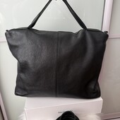 Стильна вмістка сумка з натуральної шкіри