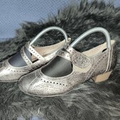 38p туфлі стріблясті