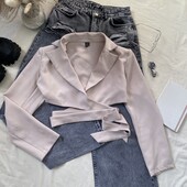 Вкорочений піджак/жакет на запах у кольорі беж