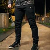 Утеплені на флісі фірмові штани чоловічі з тринитки Nike чорні