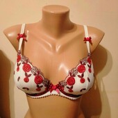 бюстгальтер 32 D, чашка 22 см