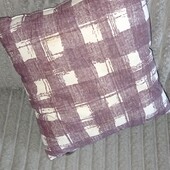 Декоративная подушка Home Line размер 40x40 см в лилово-коричневую клетку