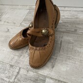 Jana. Туфли из натуральной мягкой кожи на маленьком каблуке 24-24.5 см. На липучках
