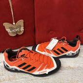 Adidas Terrex із спорт-матеріалу,розмір 42 2/3,устілка 27.Розпродаж