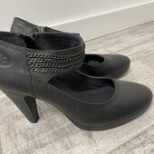 Edc esprit. Без следов носки. Туфли из экокожи на каблуке 37р