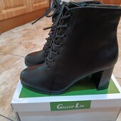 Гарні черевички.